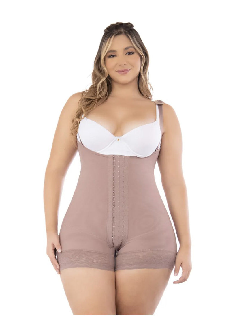 Faja cachetera (Reloj de arena)